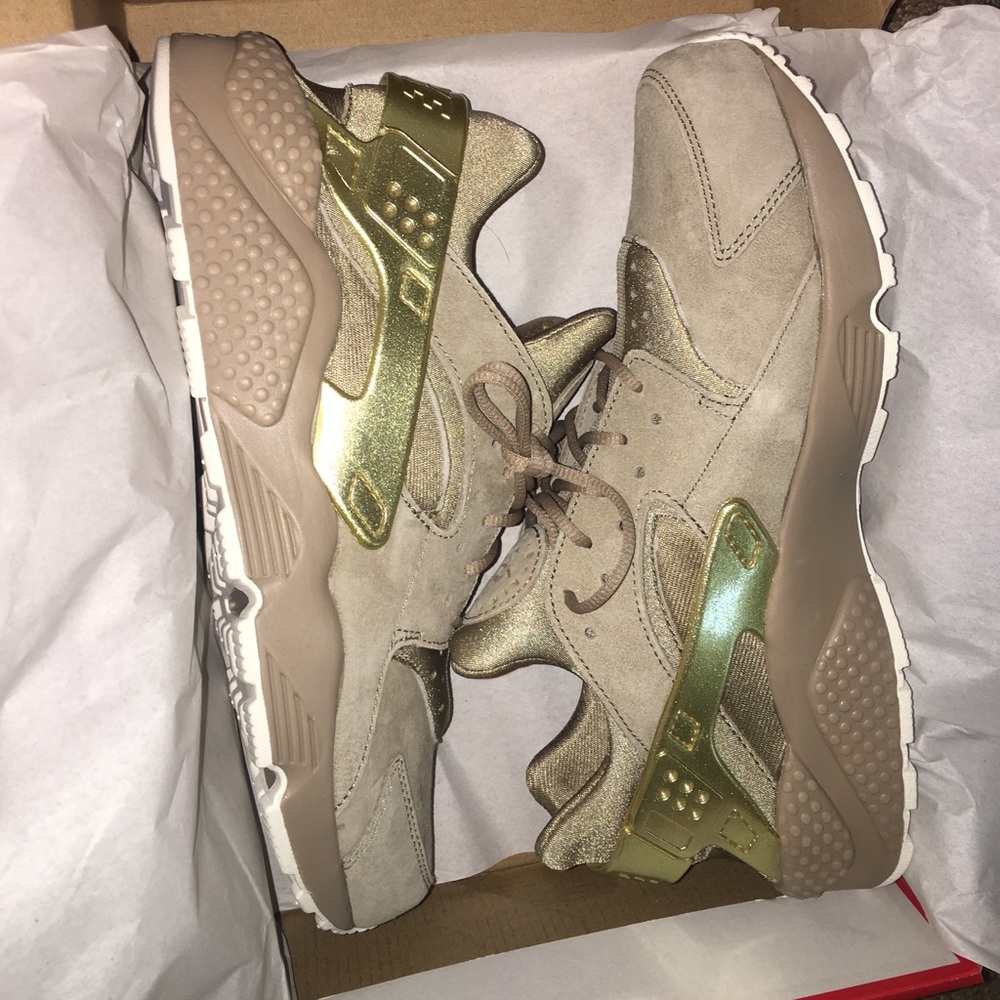 Nike Air Haurache Run PRM size 10 brand new